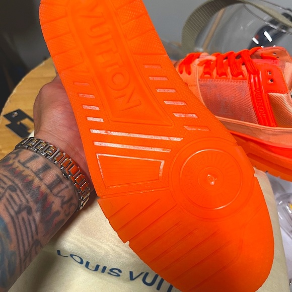 Louis Vuitton Designer Sneakers NWT with Canvas Bag. Never worn… trusted source. - Picture 11 of 13